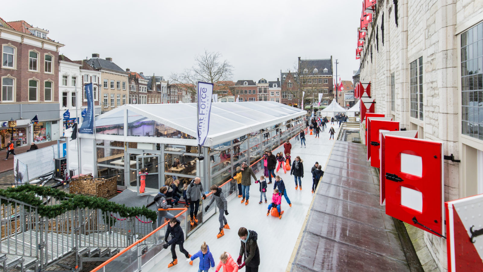 Goudse I Jsbaan schaatspubliek