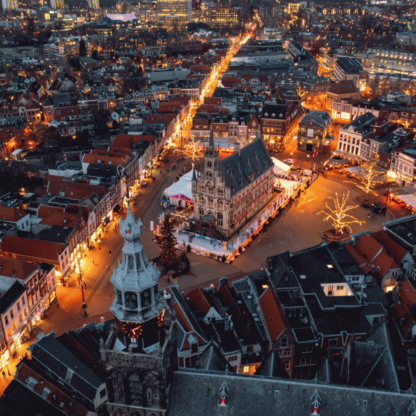 Landscape close up kerk en stadhuis achtergrond