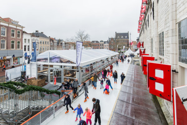 Goudse I Jsbaan schaatspubliek